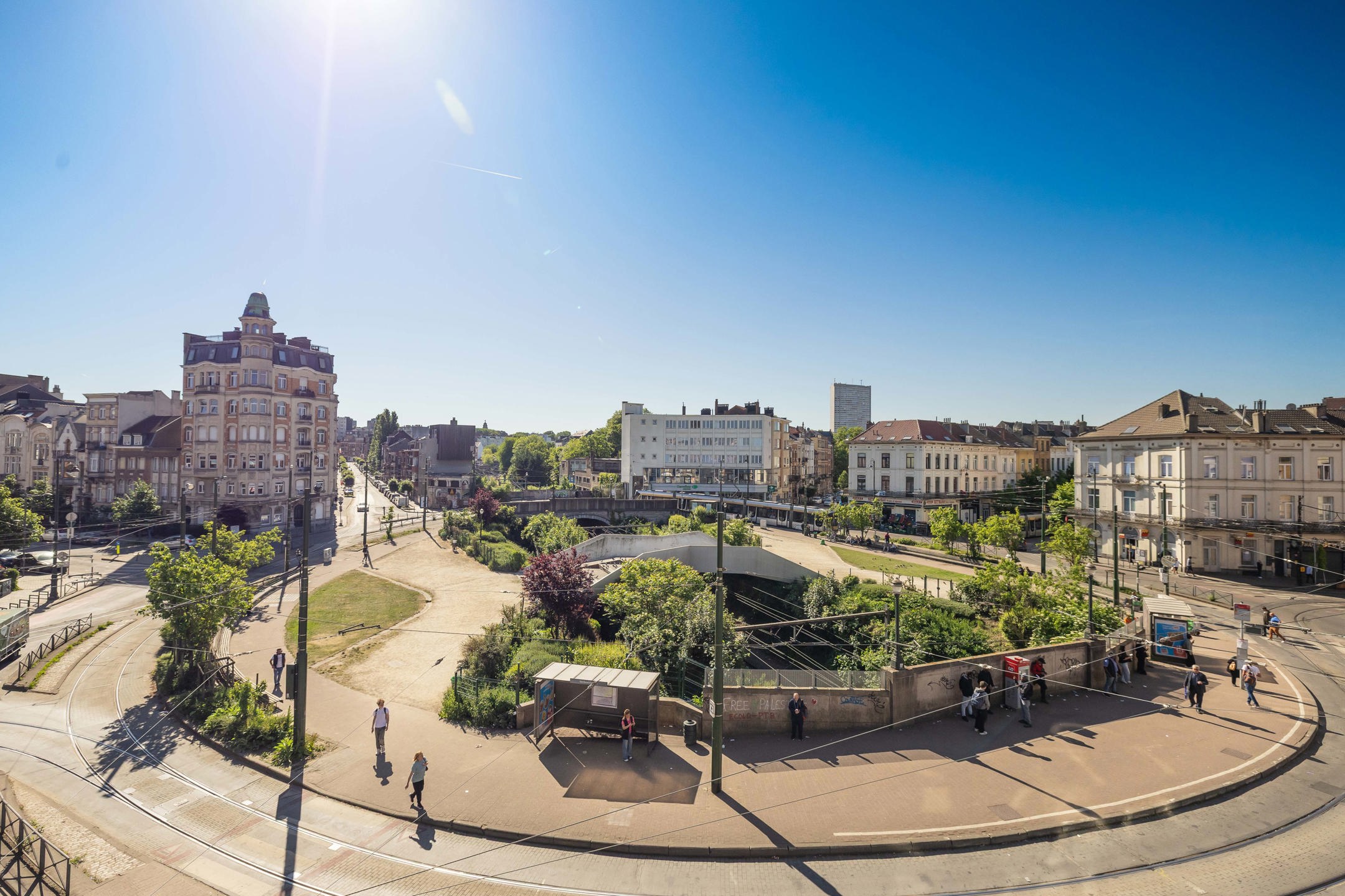 Apartment for sale in Schaerbeek with 5 bedrooms - photo 4