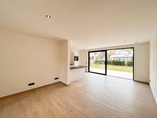 Moderne nieuwbouwwoning met 4 slaapkamers, garage en tuin in hartje Sint-Joris-Weert (EPB in opmaak)Ontdek deze energiezuinige nieuwbouwwoning...