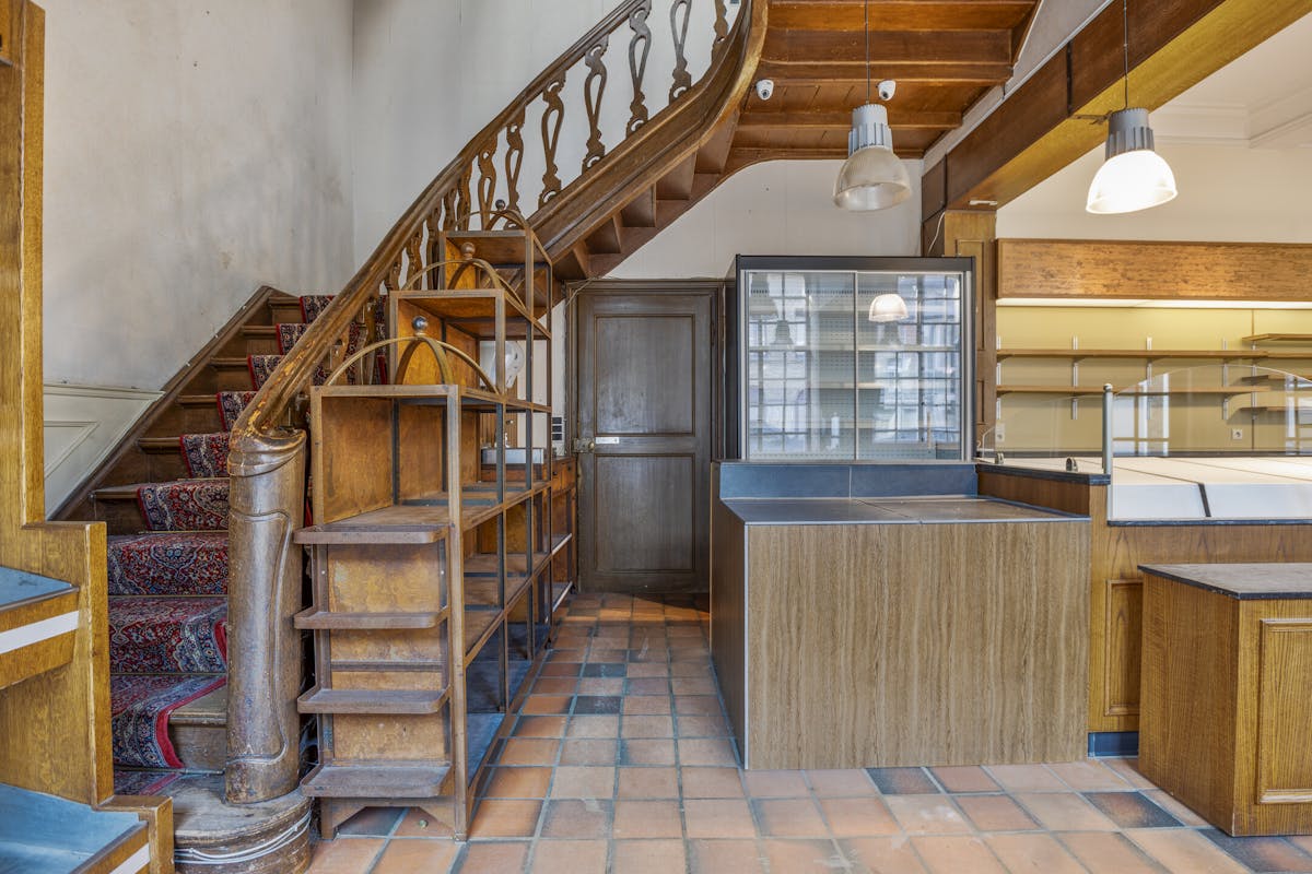 Propriété commerciale avec maison dans le centre de Furnes. - photo 3