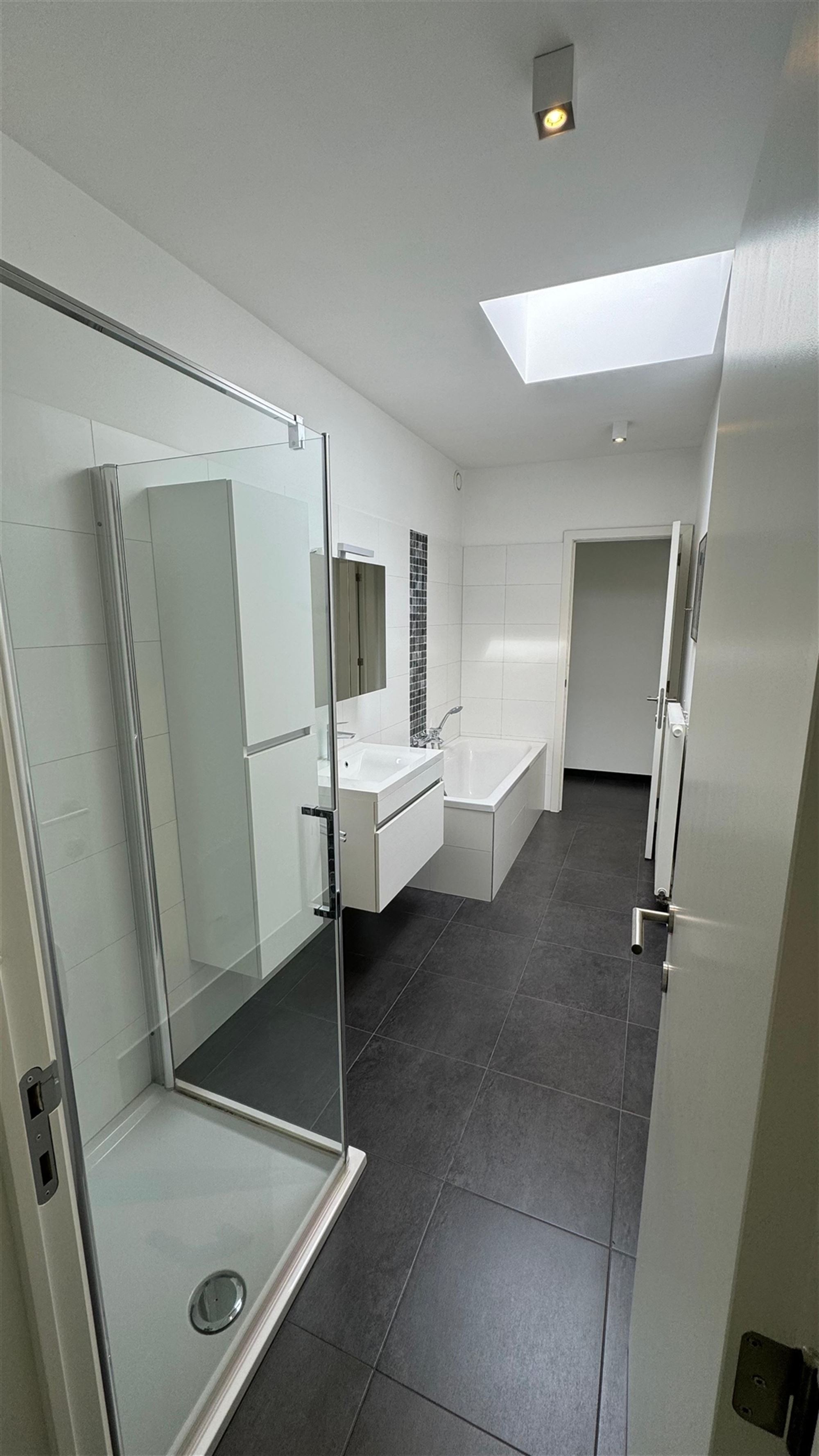 Appartement met 2 slaapkamers in Genk - foto 5