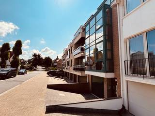 *rustig gelegen in doodlopend straatje doch vlak bij de zee*kleine residentie-eerste verdiep*INSTAPKLAAR*ruime leefruimte met open...