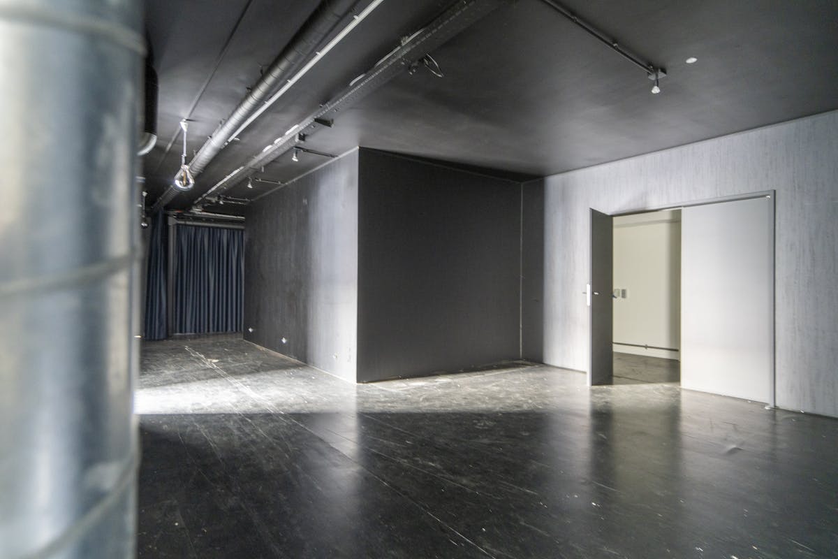 Office building for sale in Kortrijk - photo 4