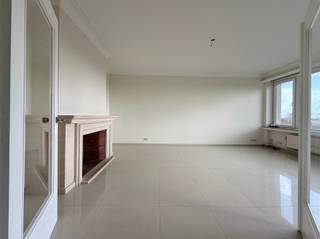 ANTWERPEN - Jan Van Rijswijcklaan: Prachtig gerenoveerd en instapklaar, licht appartement met 1 slaapkamer.BESCHRIJVING:Dit instapklaar en licht...