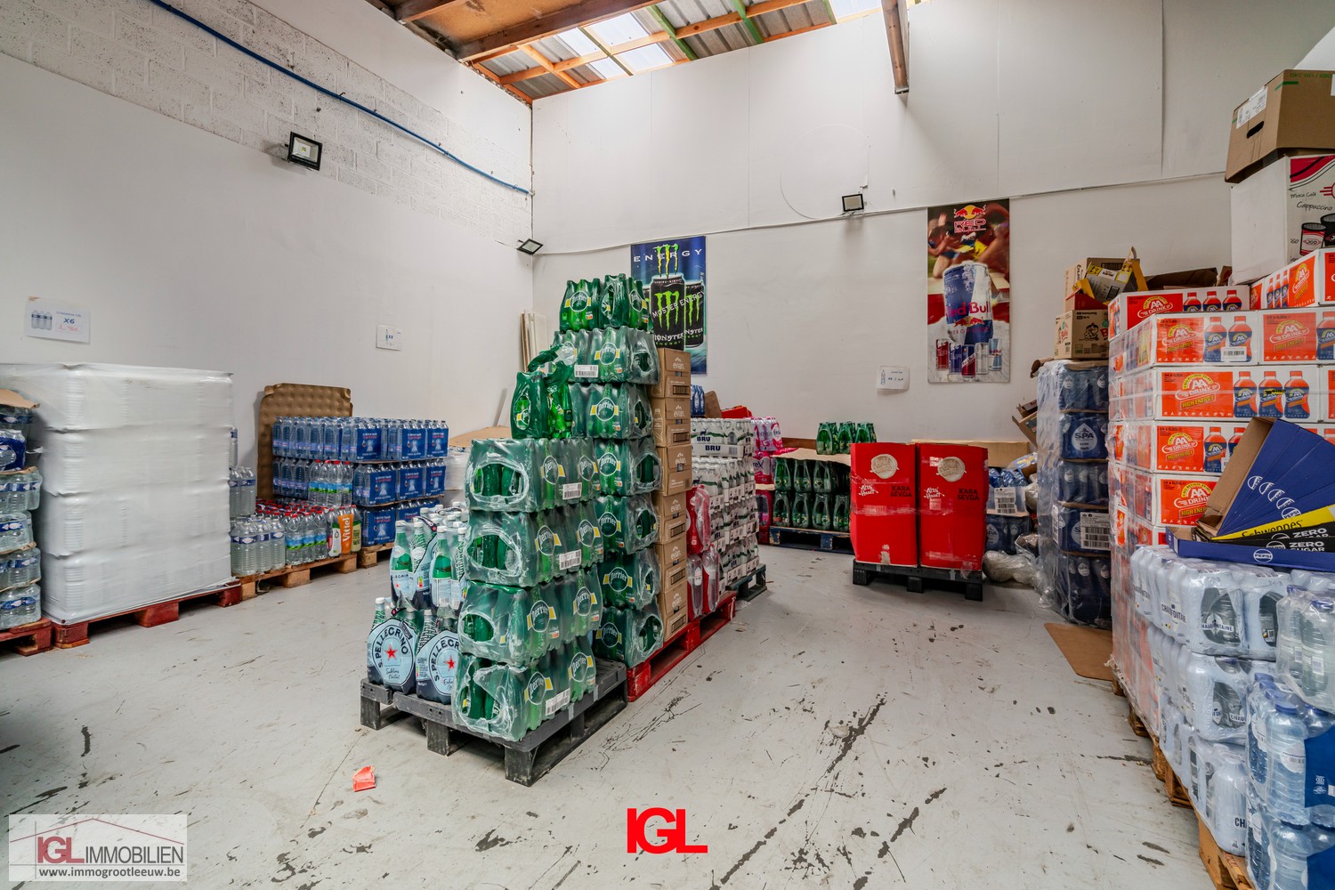 Surface commerciale avec 2 espaces commerciaux et 1 appartement à vendre dans un emplacement AAA - photo 4