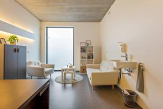 Moderne praktijkruimtes van 14 m² tot 32 m² op de begane grond te huur in het praktijkcentrum Patri Corpus in het centrum van Dessel.Perfect gelegen...