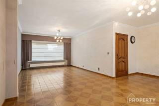 C'est à Moorslede que se trouve cette maison spacieuse qui présente un fort potentiel.