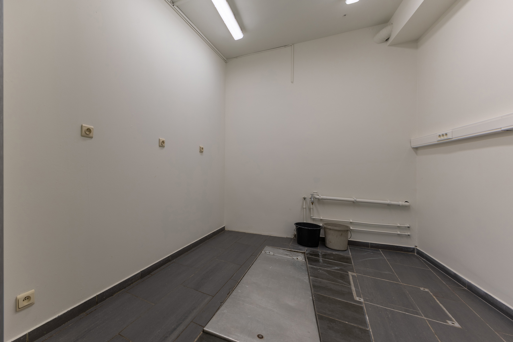 Commercieel gelijkvloers met duplex in centrum Halle - foto 5