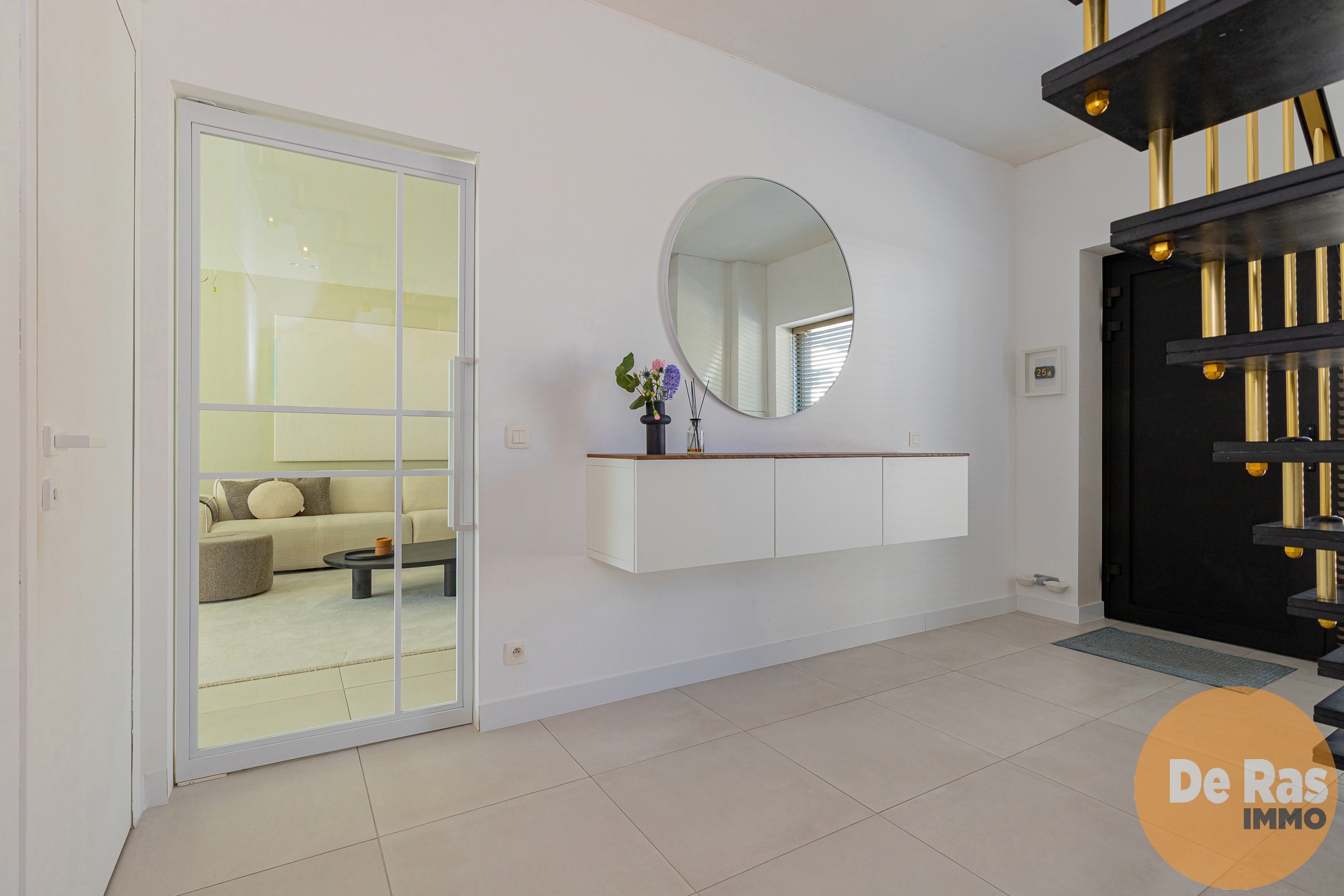WICHELEN - Exclusief gerenoveerde woning met 4 slaapkamers - foto 4