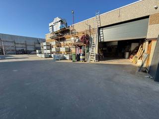 Opslagruimte te huur in Aalst, uitstekend gelegen in het Wijngaardveld. De opslagruimte beschikt over 4-6 meter vrije hoogte,...