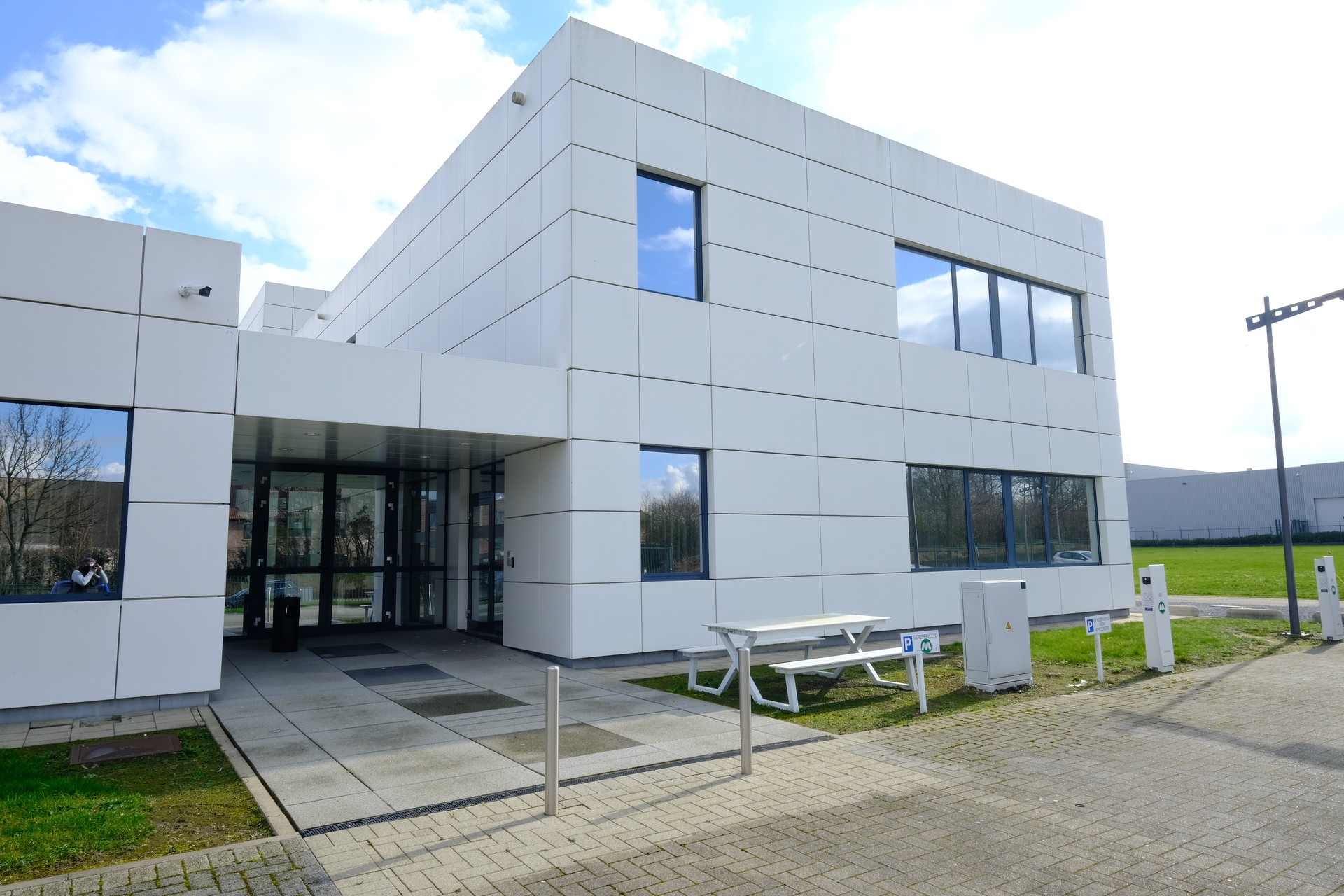 Kantoorgebouw op industriesite Ekkelgarden in Hasselt - foto 3