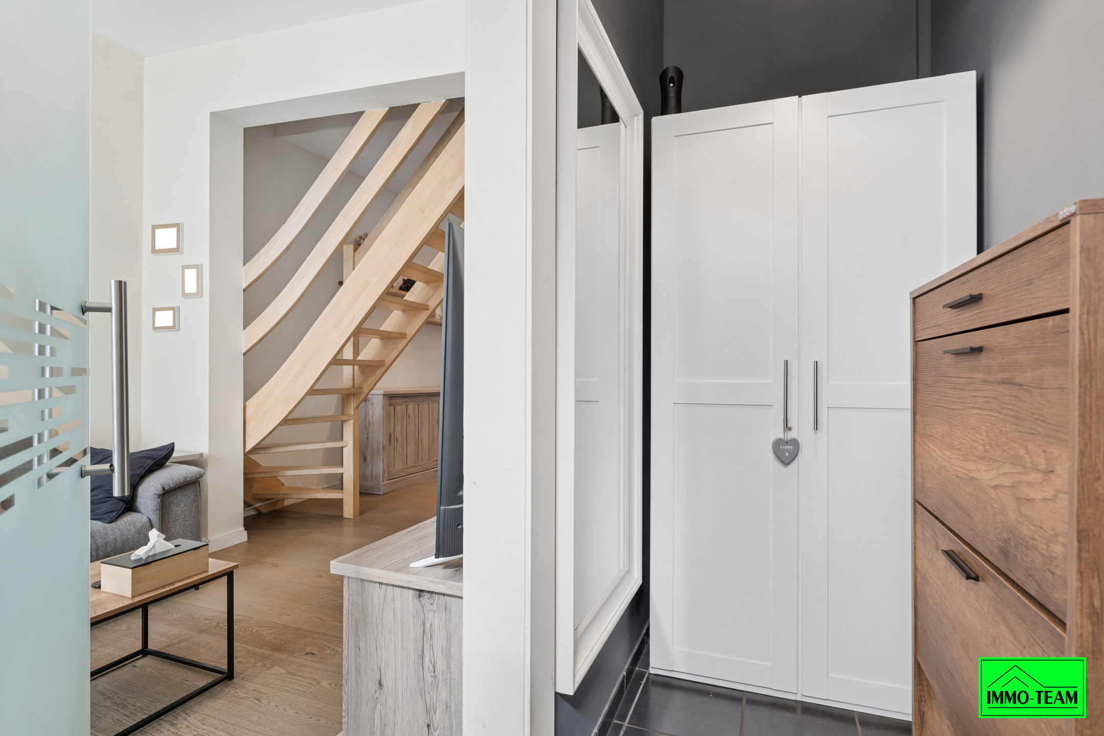 Instapklare gerenoveerde woning nabij het stadscentrum. - foto 2