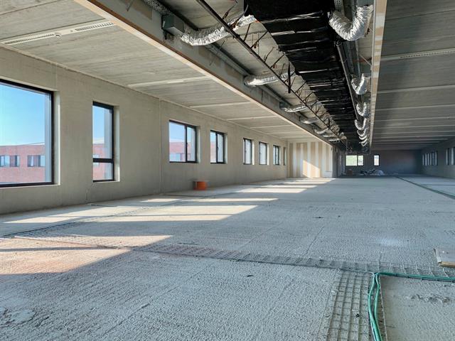 Kantoor met unieke ligging in Genk centrum! - photo 4