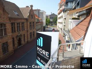 Cosy, light-filled duplex apartment located in Old Knokke. The apartment comprises a spacious light-flooded living room with an open fully equipped kitchen, a shower room, and 1 bedroom. An absolute top choice for price/quality. Ideal for singles or couples. Your visit is more than worth it!<br />A <strong>general viewing day</strong> will soon be scheduled to give everyone a chance to come and see it. <u>Registration for the site visit can only be made via our website 'Request your visit now'</u><br /><br /><span><strong>Rental subject to conditions; See www.more.be, "attachments" and subject to availability.</strong></span>
