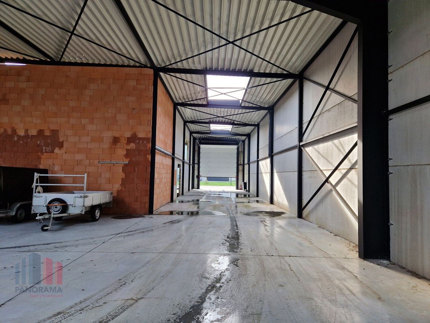 2,265 m² BUSINESS BUILDING ON A PLOT OF 2,290 m² - photo 5