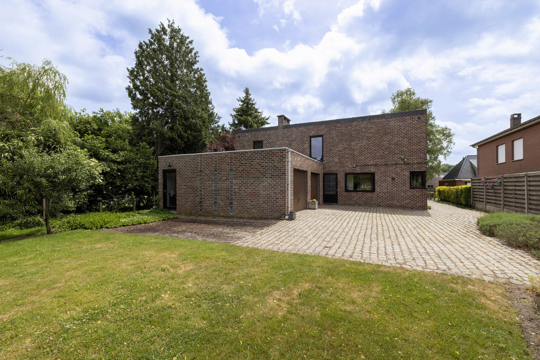 Instapklare, rustig gelegen woning op perceel van 1.480 m²! - foto 1