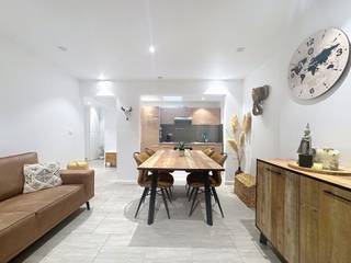 We Invest et Lucas ont le plaisir de vous proposer à la vente cet appartement deux chambres situé au sein d’une petite copropriété de trois unités...