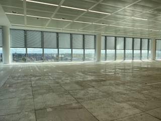 Fantastisch gelegen kantoorruimte van 429 m² te huur langs de Ring van Brussel (R0) met uiterst vlotte verbinding naar de A201, E19 en E40. Vlotte bereikbaarheid met het openbaar vervoer.<br /><br />De lichtrijke kantoren bevinden zich op de derde verdieping van het kwalitatieve kantoorgebouw 'Corporate Village' en zijn voorzien van gemeenschappelijke vergaderzalen, snackbar, twee restaurants, coffee-area, airco, fitness, energiebesparende liften, ... Ruime ondergrondse parkeermogelijkheden bij het gebouw (ratio 1/50). Openbaar vervoer is voorzien op de site met gratis shuttle tot aan de luchthaven. Onmiddellijk beschikbaar.<br /><br />Contacteer PANORAMA voor het ontvangen van bijkomende inlichtingen of een vrijblijvende afspraak 0477 09 00 09.