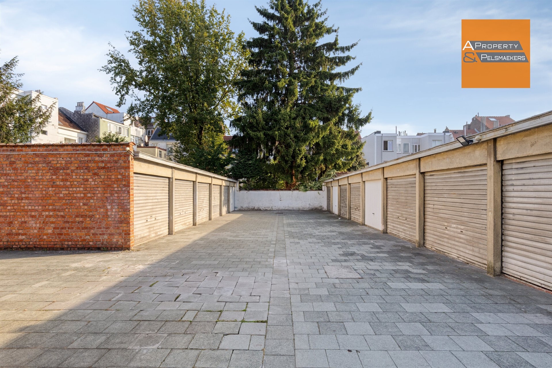 29 gesloten garageboxen te koop in een lot. - foto 5