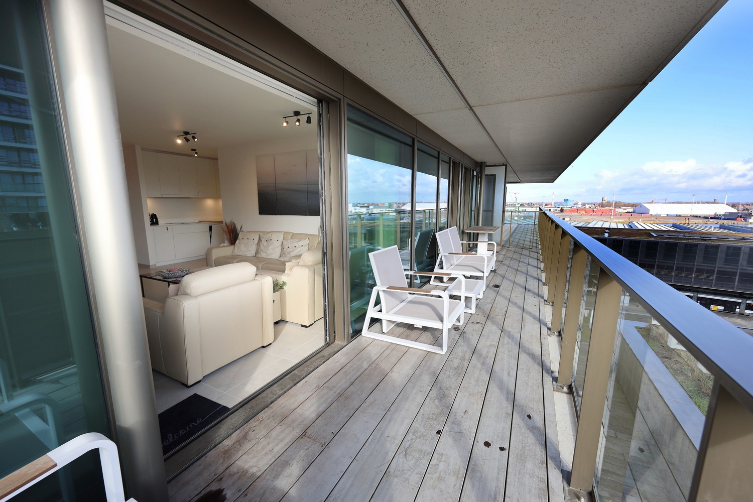 Nieuwbouwappartement in Sky Tower Oostende met 2 slaapkamers en zonneterras ! - foto 3
