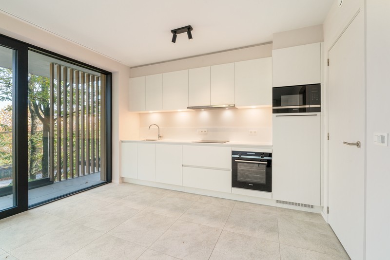 Volledig afgewerkt en instapklaar nieuwbouwappartement met twee slaapkamers en groot terras - foto 4