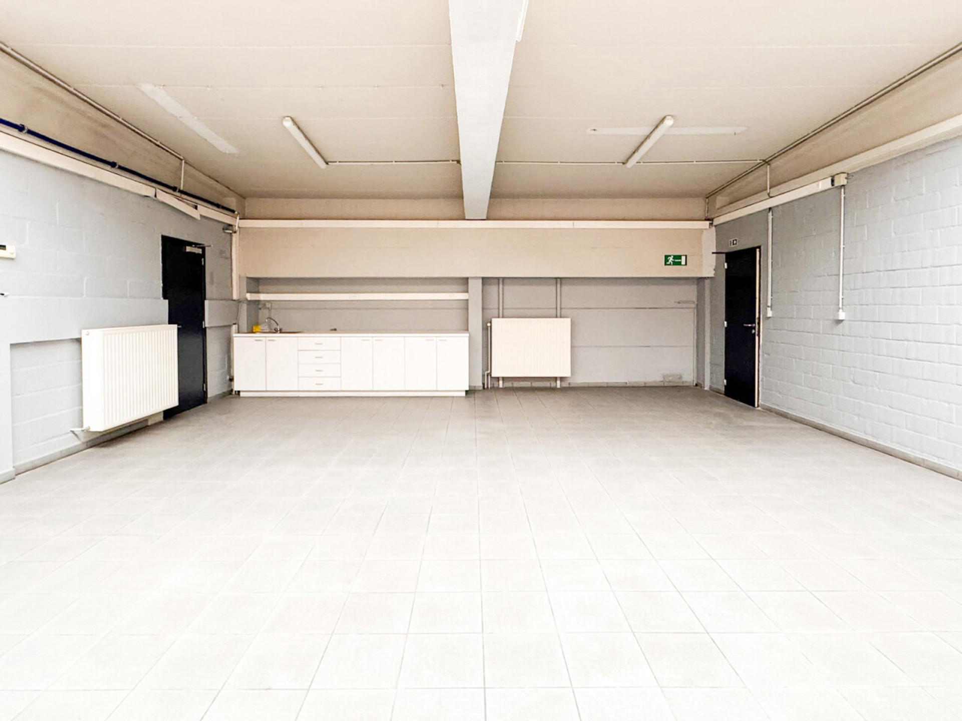 Magazijn  met mezzanine - 245m² - foto 3