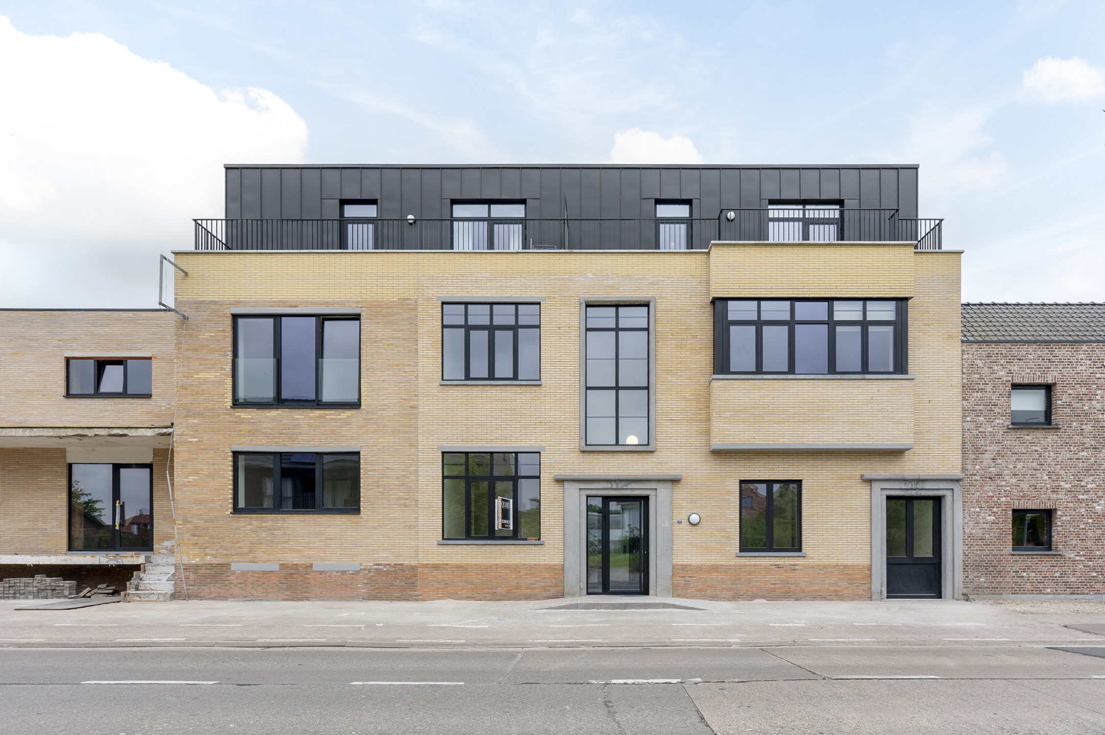 Nieuwbouw 3 slaapkamer appartement met tuin in hartje Sinaai - foto 4