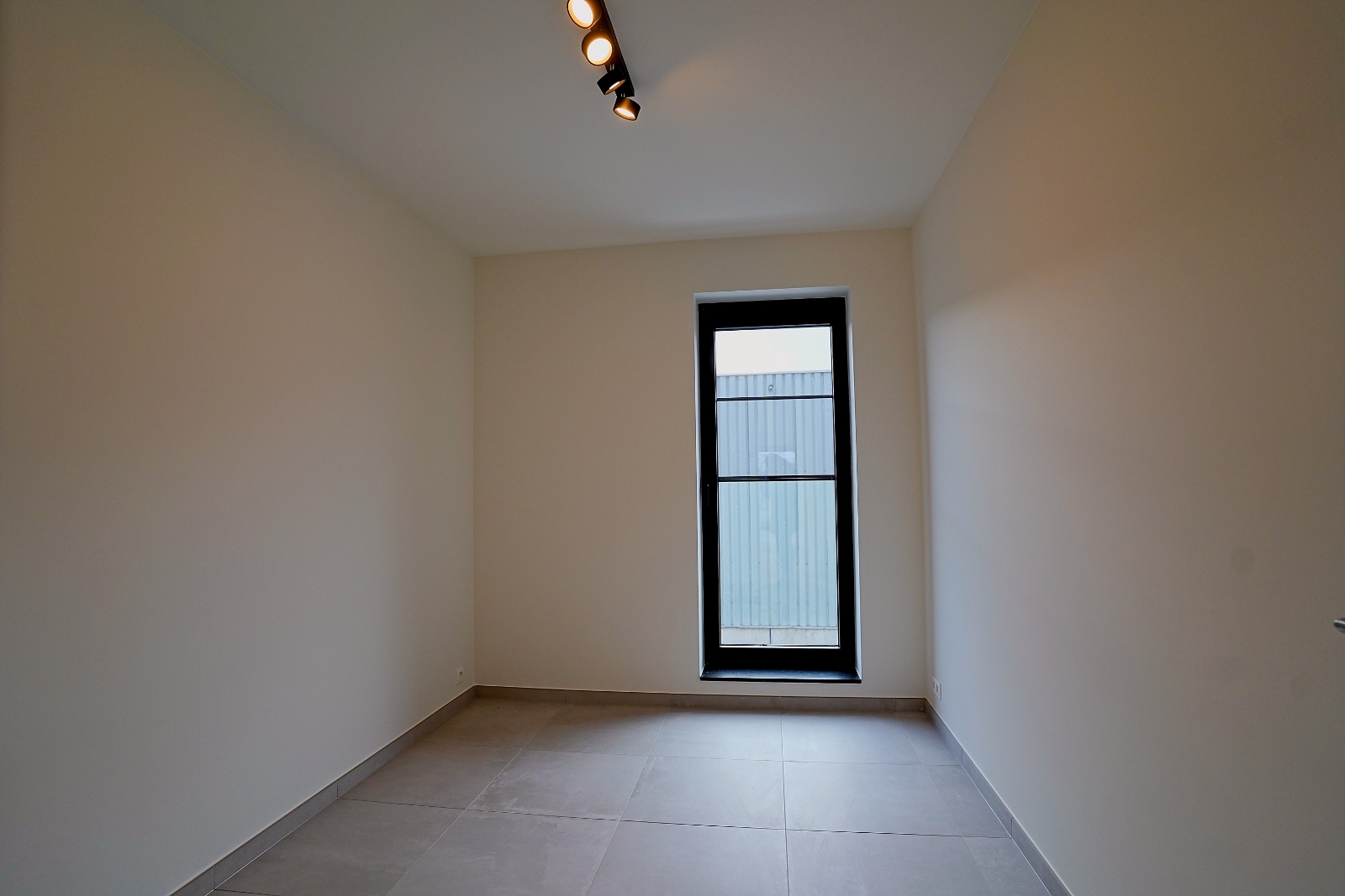 Modern nieuwbouwappartement in het hart van Beveren, omgeven door groen - foto 5