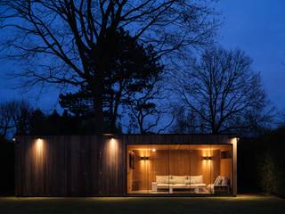 Sint-Denijs-Westrem - Vrijstaande woning met aangename tuin en achtergelegen ‘poolhouse’ in een rustig gelegen wijk.Voor meer informatie, mail...