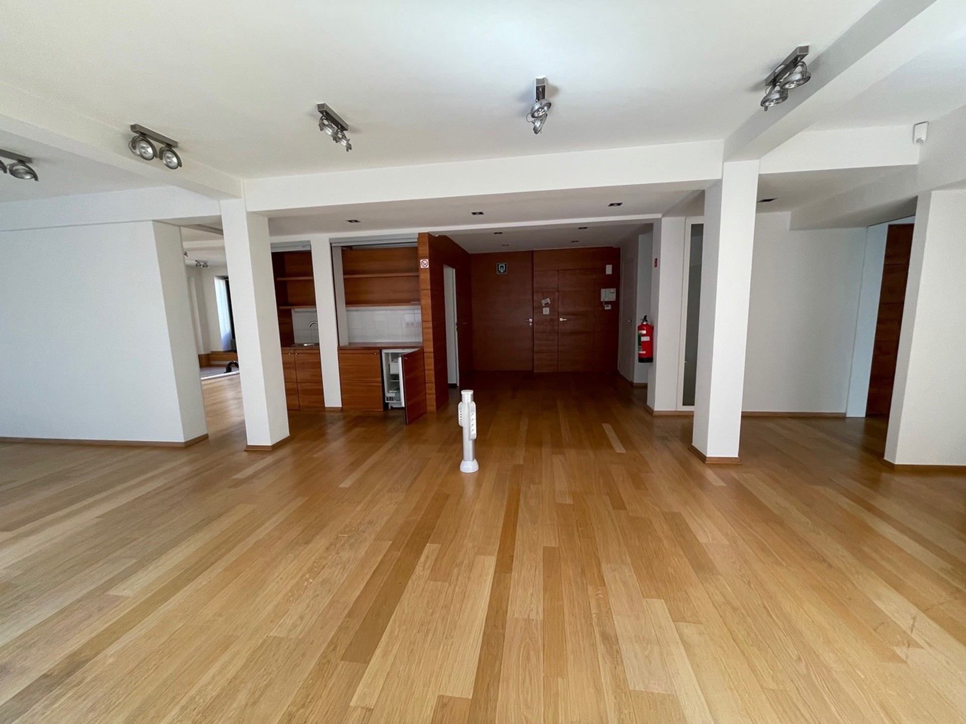 220 m² kantoor + terras te huur – Place Stéphanie - foto 5