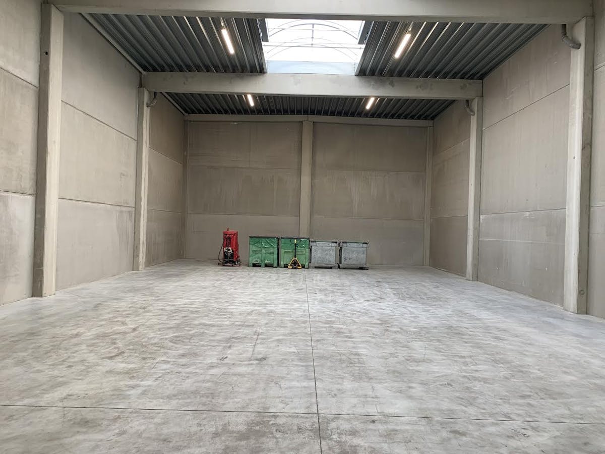 Magazijn te huur in Zwevegem - foto 2