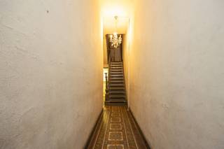 Looking for a property with character and potential? Welcome to 112 National Street, where a building awaits a new future. Totally to renovate, but with the right vision this will grow into a property of exceptional value.Nationalestraat is the connecting axis of the Fashion District, a place where stores, studios, trendy restaurants and culture come together. Living or investing here means: being part of a vibrant neighborhood that lives day and night. Within walking distance you will find the Groenplaats, the Zuid and the trendy Kammenstraat. Moreover, streetcar and bus provide easy mobility, with quick connections to access roads and the station. Why you want to invest here:- Located in the fashion and design district of Antwerp- 229 m² living space with potential for conversion- Excellent location with high rental demand- Ideal for investors or developers who see opportunities in total renovationToday the building is completely to be renovated, but the basic structure offers a lot of freedom. From compact apartments to a stylish townhouse with commercial space on the ground floor - the property lends itself to creative concepts. The high ceilings and classic facade provide radiance, the location security.A blank canvas in premium locationThis is not a property for those just looking for something. This is an opportunity for those with vision, those who want to build profitability and charisma in the heart of Antwerp.Discover this unique investment property and discuss the possibilities via sinjoor.be.