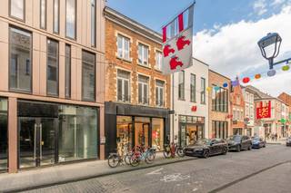 Dit karaktervolle commerciële gebouw is uitstekend gelegen in het centrum van Diest, op een locatie met veel passage en een sterke...