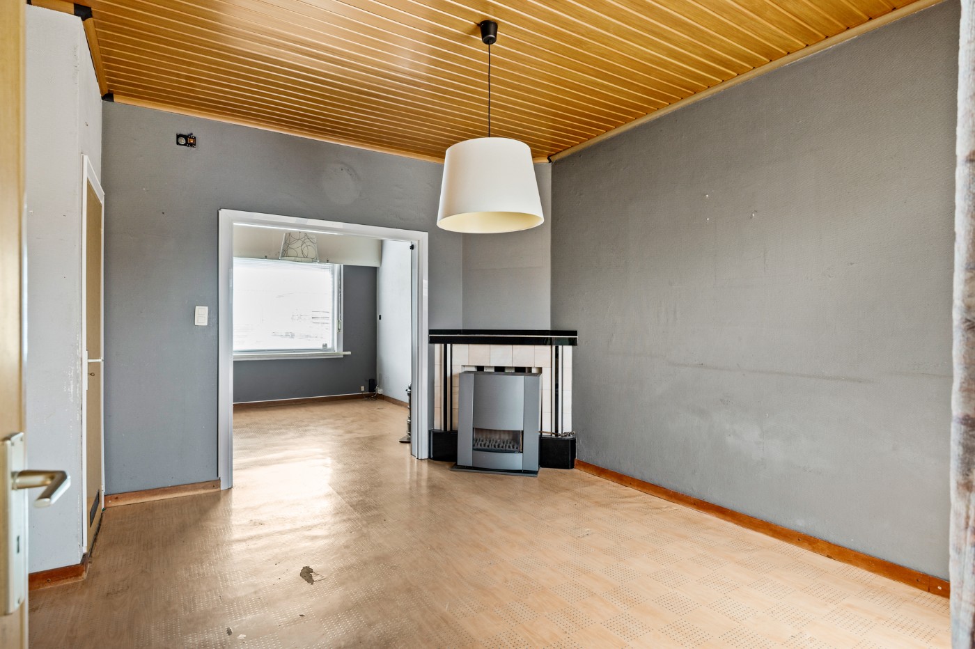 Te renoveren woning met 2 slpk. en tuin - foto 2