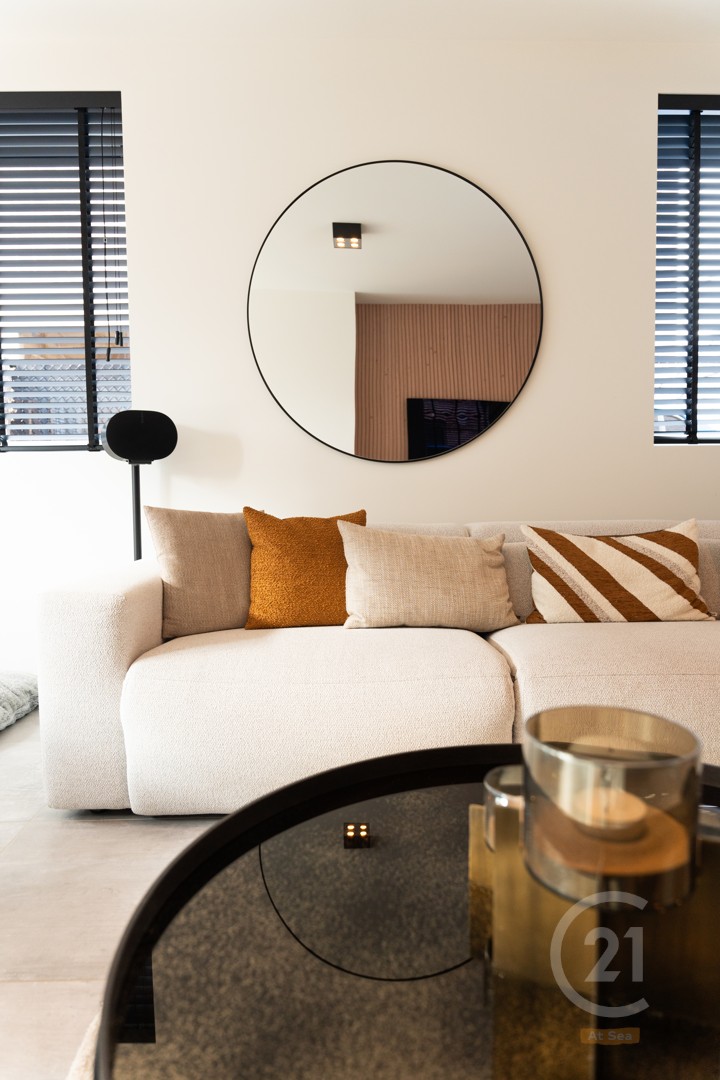 Moderne Woning met 4 Slaapkamers en Inpandige Garage in Lombardsijde - foto 3