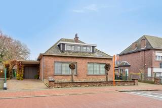 Nous sommes ravis de vous présenter ce charmant bungalow, idéalement situé au cœur de Merchtem. Cette agréable habitation convient parfaitement...