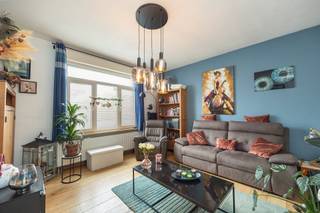 Sur la Weerstandlaan à Borgerhout, dans le quartier populaire des jardins près de Rivierenhof, cette maison mitoyenne avec deux chambres à...