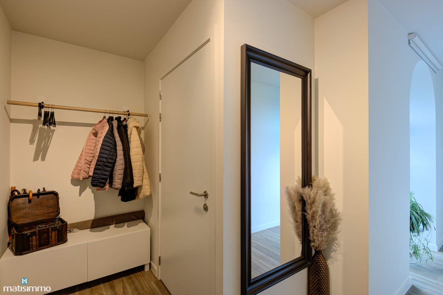 RIANT, INSTAPKLAAR DUPLEXAPPARTEMENT MET 2 SLAAPKAMERS EN 2 AUTOSTAANPLAATSEN IN MOELINGEN - foto 2