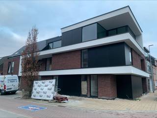 ENERGIEZUINIG, KWALITATIEF EN LUMINEUS NIEUWBOUWAPPARTEMENT MET 2 SLAAPKAMERS, TERRAS EN GROTE GARAGE1ste verdieping met lift - ligging in mooie en...