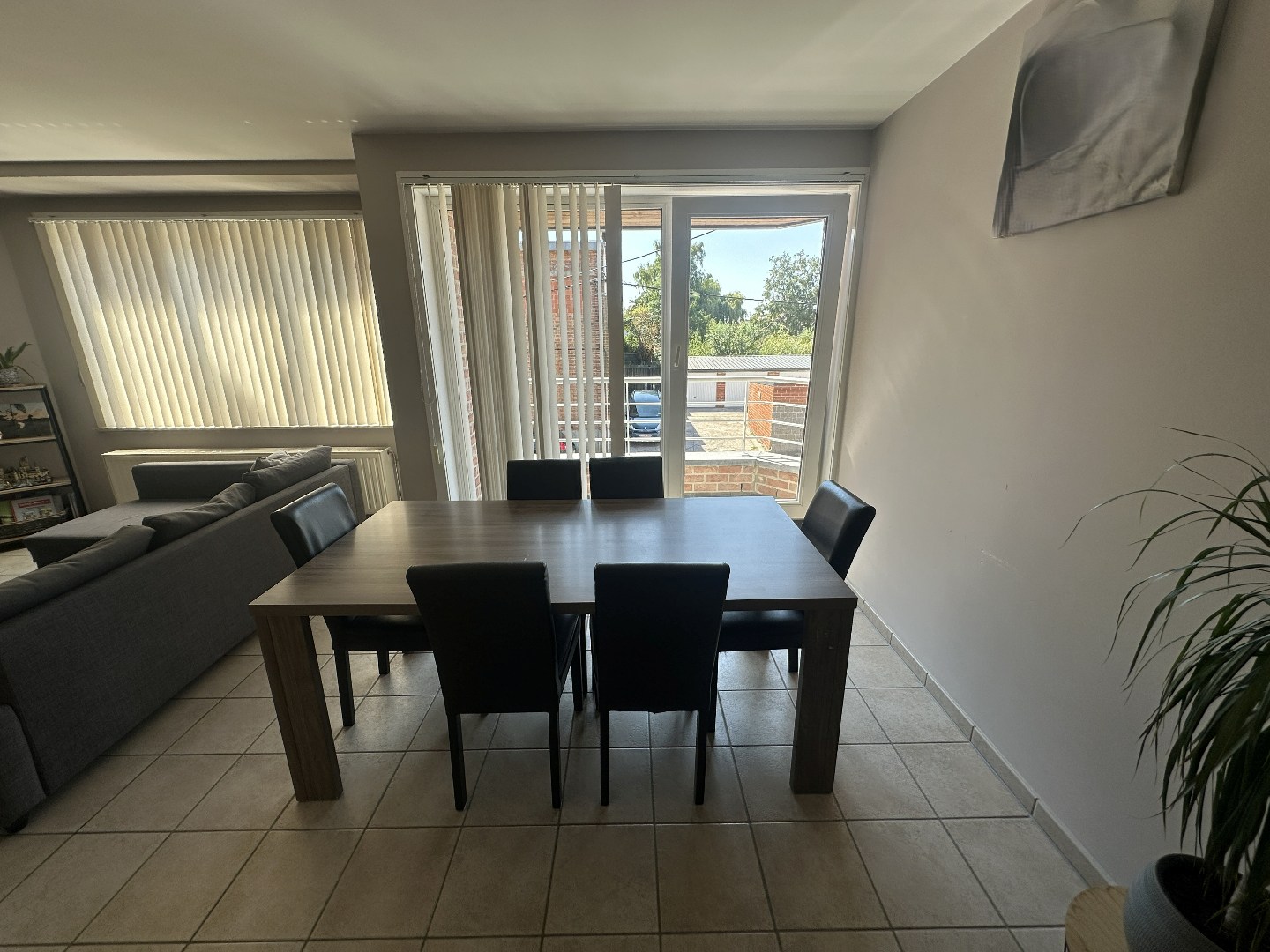 Ruim appartement met 3 slpk, terrasje en autostaanplaats, Eernegem. - foto 4
