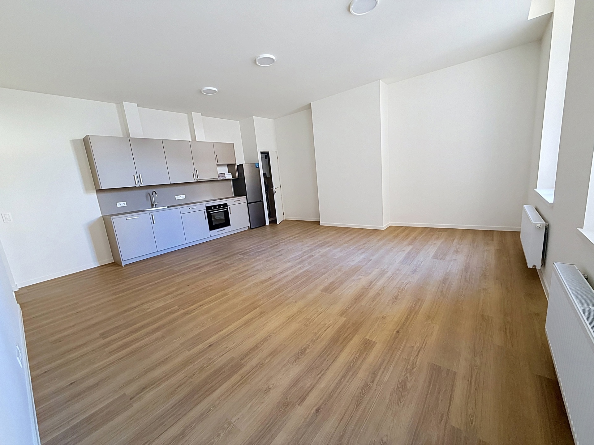 Appartement te huur in Ath met 2 slaapkamers - foto 2