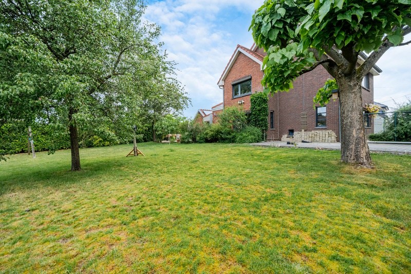 Aangenaam gezellig huis met met veel leefruimte - foto 4