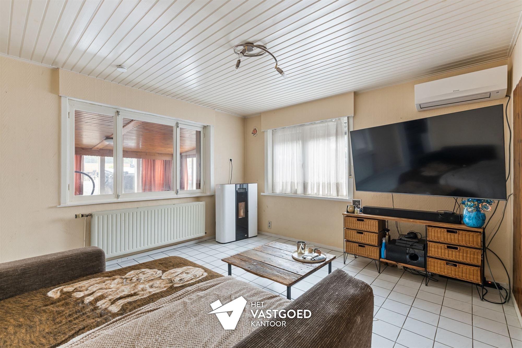 CHARMANTE WONING MET VEEL POTENTIEEL OP MOOI EN RUSTIG GELEGEN PERCEEL TE HAM - foto 4