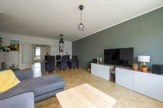 Op zoek naar een rustig maar centraal gelegen stek mét karakter? Dit appartement op de eerste verdieping van een kleinschalig gebouw met 7 eenheden...