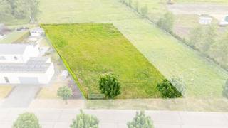 Bouwen op een centrale locatie?Groene omgeving belangrijk?Onmiddellijk starten met uw project?Dan ben je hier aan het juiste adres!Centraal in het...