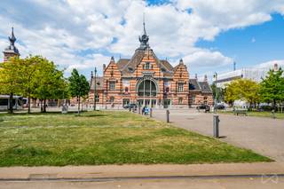 SCHAARBEEK – PRACHTIG GERENOVEERD 1-SLAAPKAMERAPPARTEMENT MET OPEN UITZICHTGelegen op de 4e verdieping met lift in een goed onderhouden gebouw, zal...