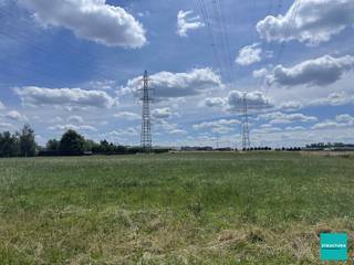 Dans un lotissement verdoyant et calme à Merchtem, situé dans l'Appelkotlaan, nous vous proposons ce spacieux terrain à bâtir de +/- 11a85ca...