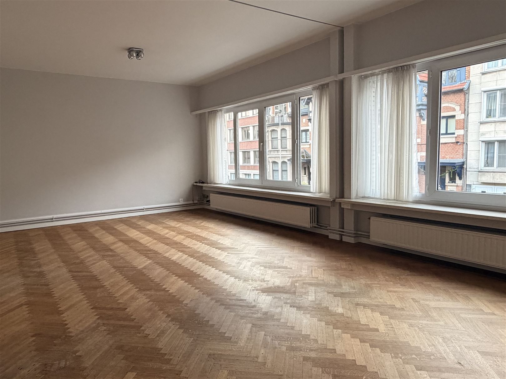 Ruim en opgefrist 2-slpk appartement! - foto 1