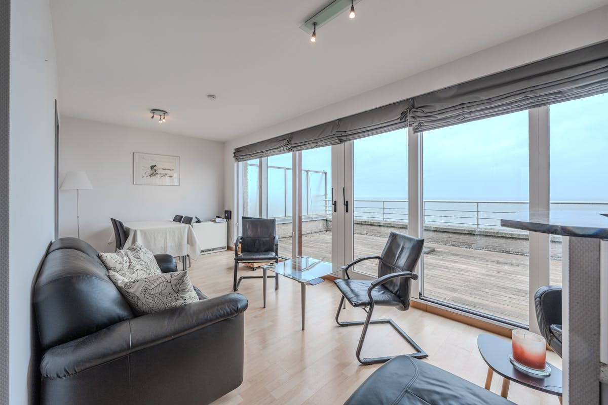 Dakappartement met schitterende terrassen met zicht op zee - foto 3