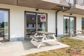 Deze aankoop levert u een nettorendement van maar liefst 5,11% op! Deze luxueuze vakantiewoning voor 5 personen, gelegen op het domein "Klein...