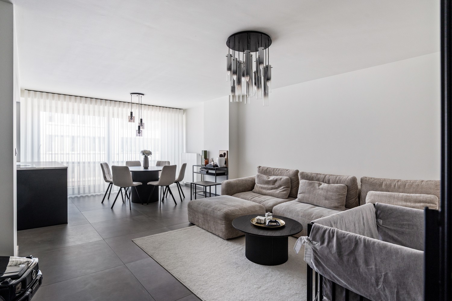 Hoogwaardig gerenoveerd appartement in Deurne! - foto 4